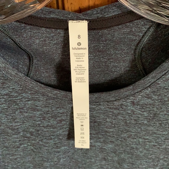 EUC Lululemon Top - Picture 4 of 4